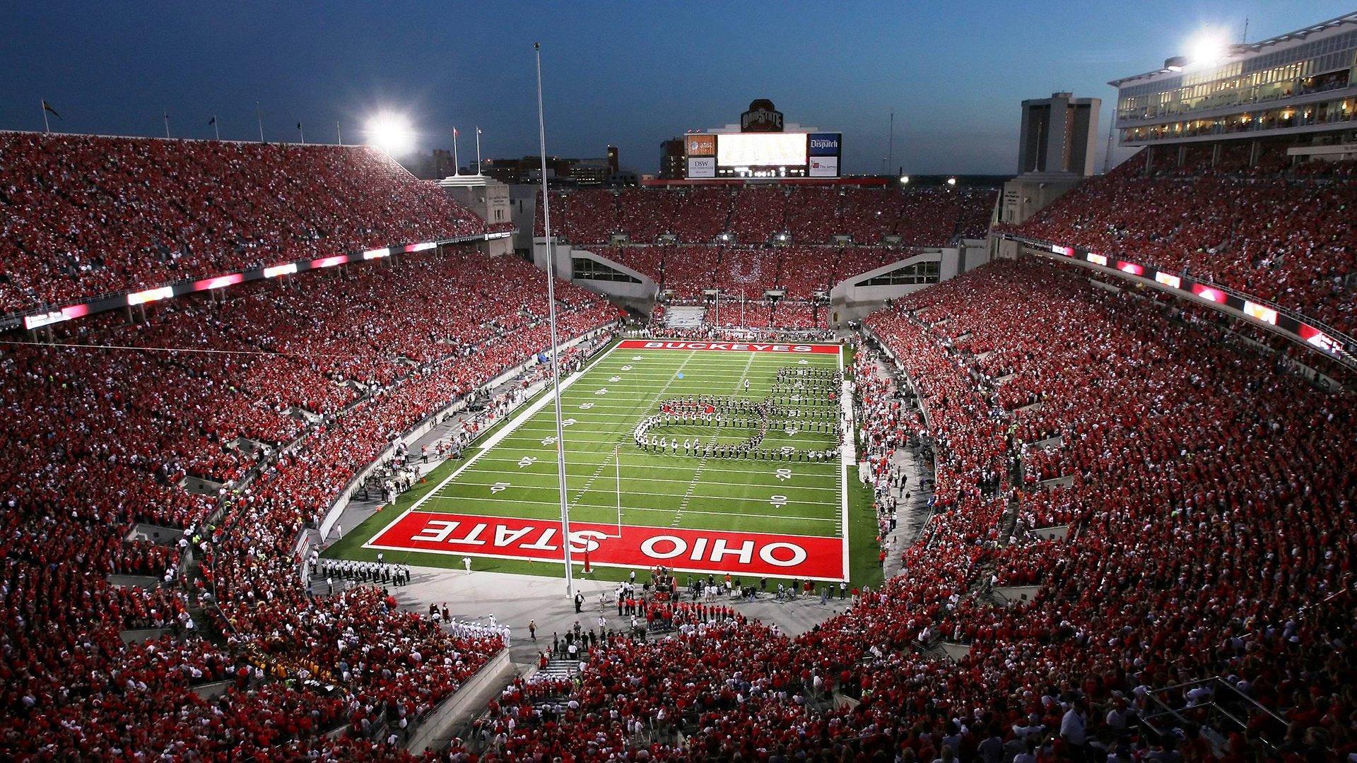 湖人主场强势反弹终结连败，詹姆斯准三双碾压东契奇助球队大胜老鹰